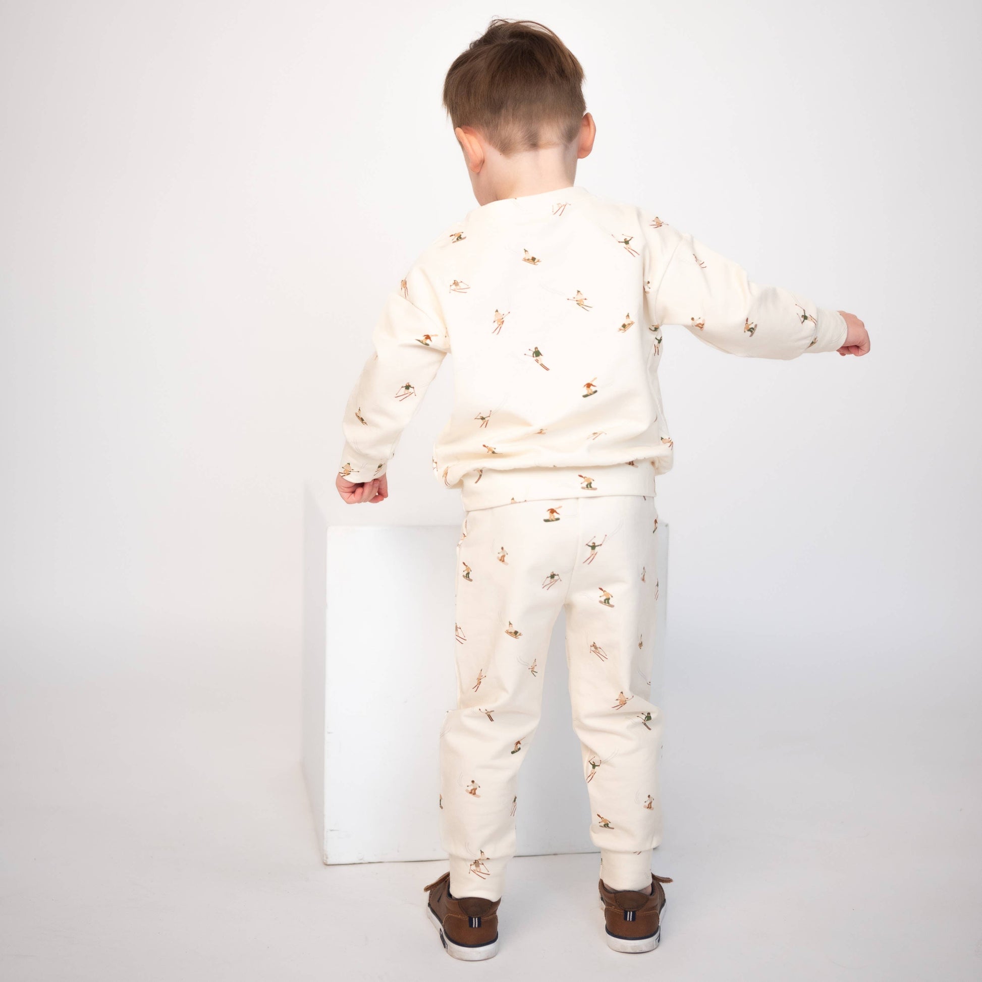 Snowy Slopes Jogger Set