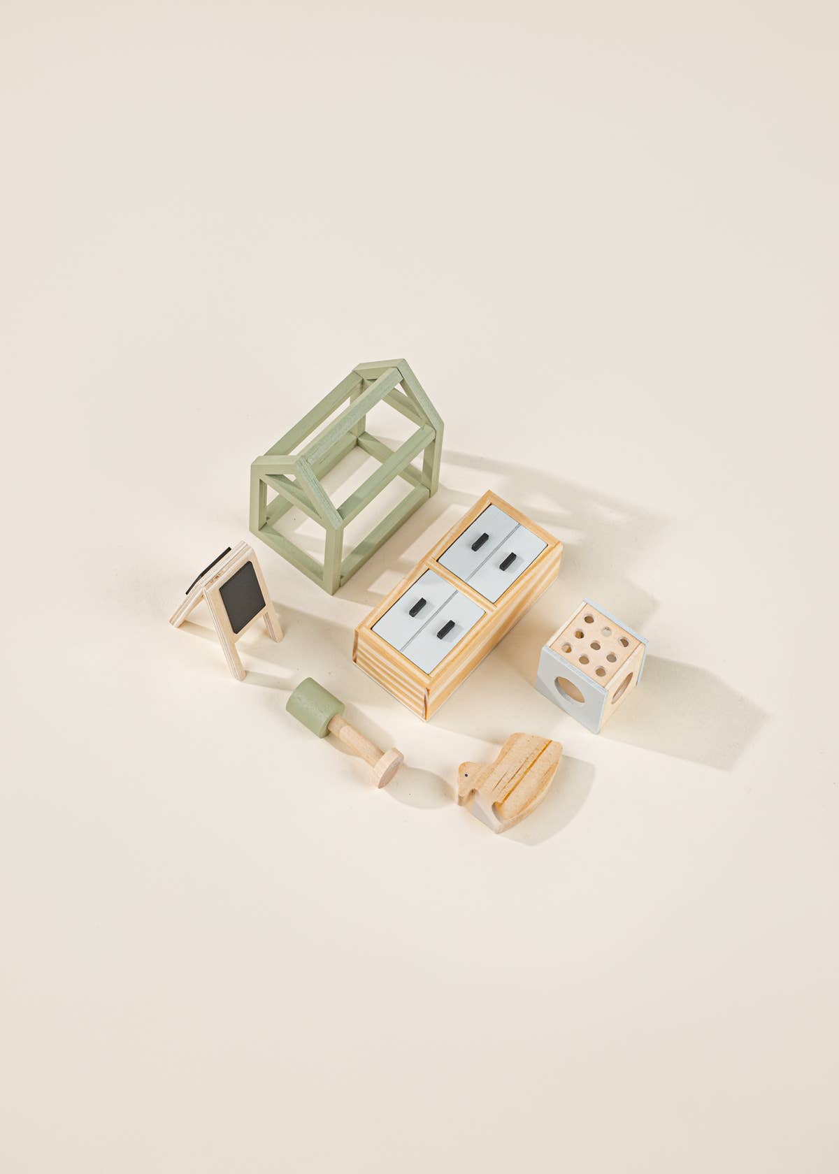 Meubles et accessoires pour chambre d'enfant en bois pour maison de poupée (7 pièces)