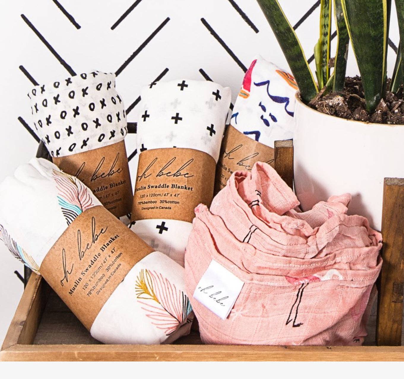 Molly Swaddle Blankets: Flamingos