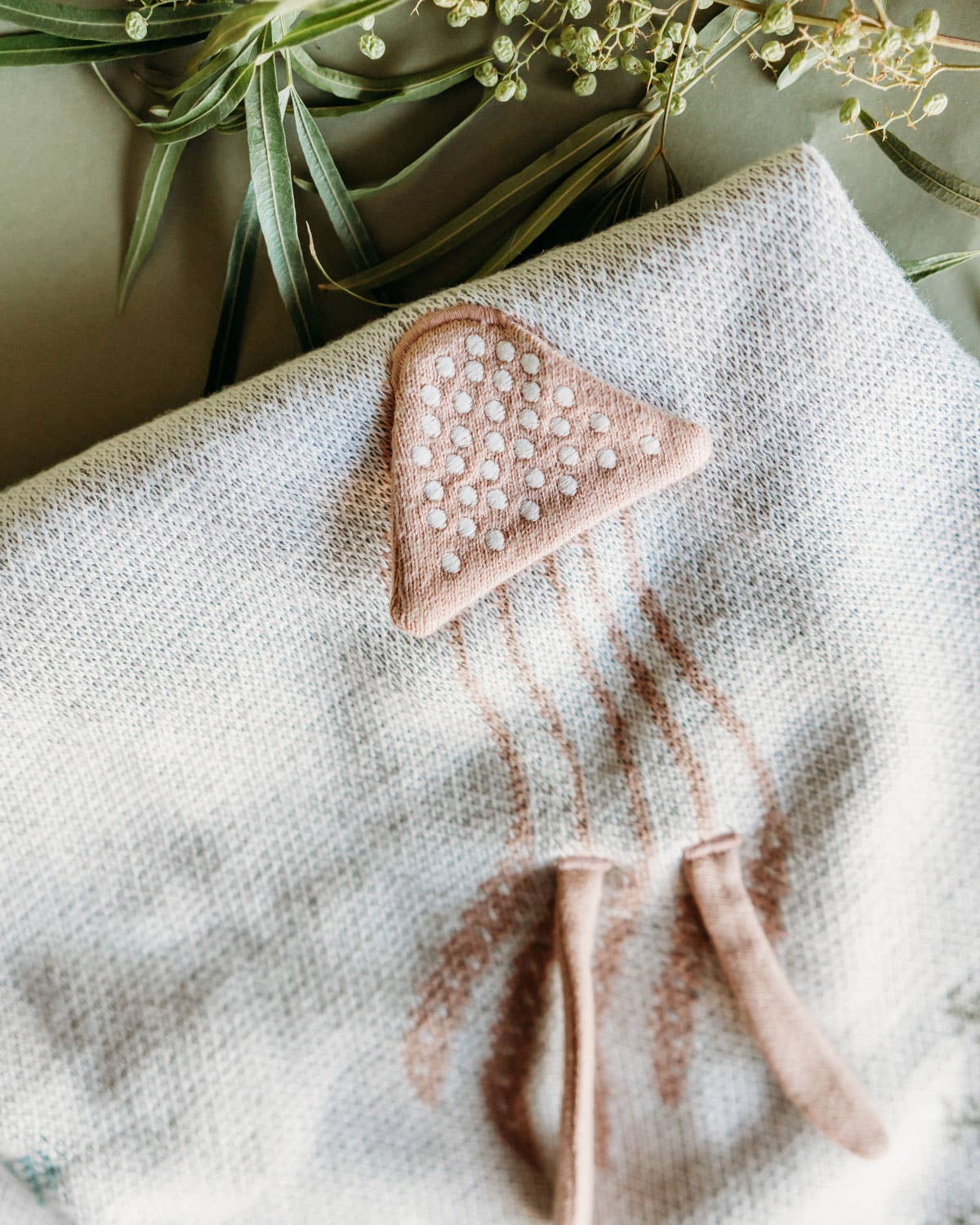 Ocean Jellyfish 3D - Organic Jacquard Knit Baby Blankets: Natural / One Size