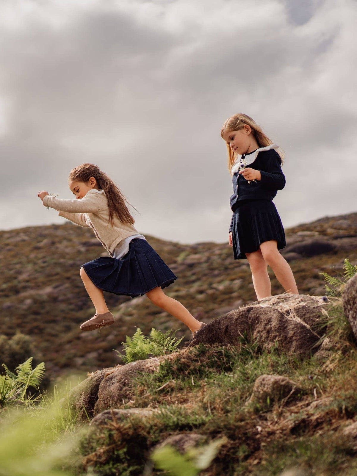 Skirt knitted in merino wool | COSY: Navy blue