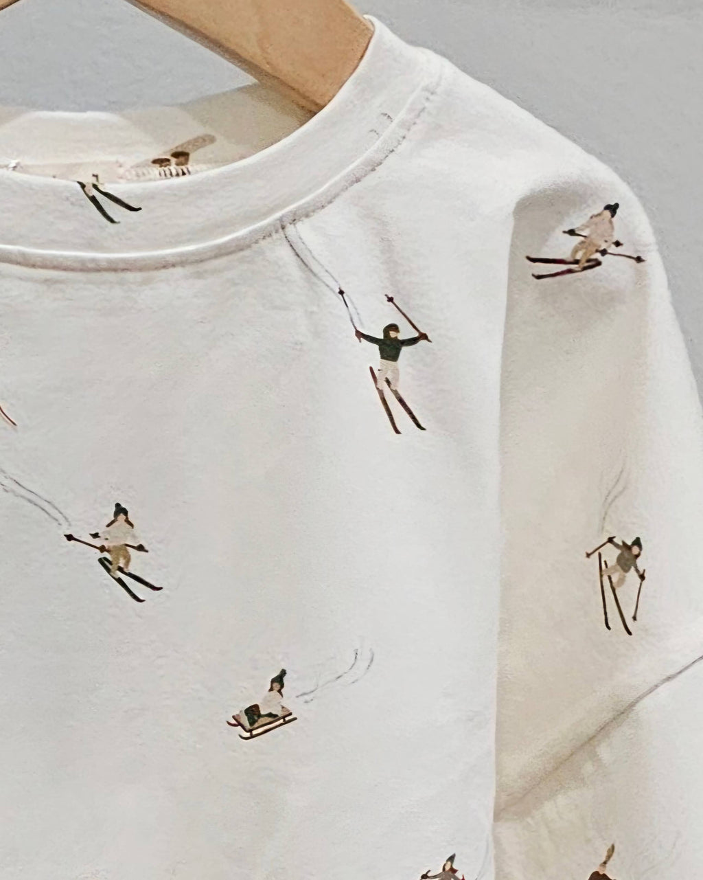 Snowy Slopes Jogger Set