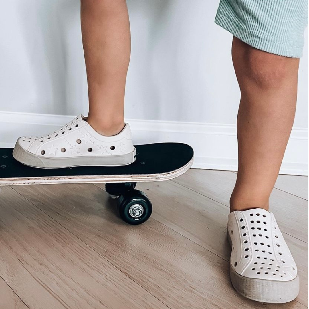 CURBSIDE - SHOOSHOOS TODDLER KIDS SHOES WATERPROOF SNEAKERS: CREAM TAN