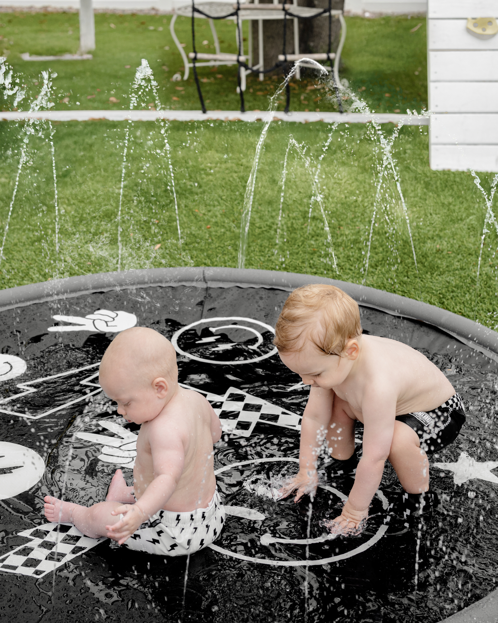 Arroseur géant pour enfants : arroseur monochrome pour jardin !