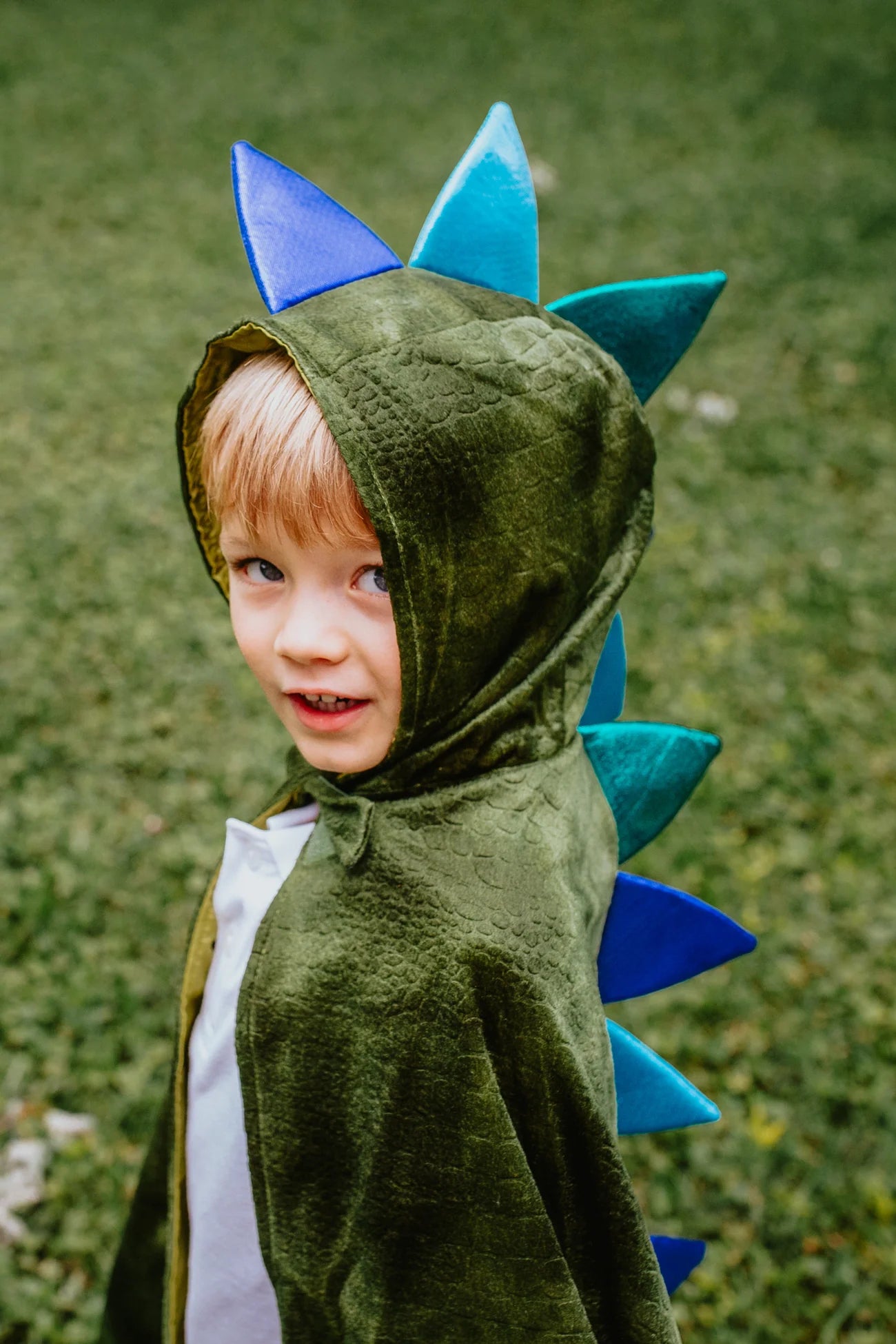 Green Dragon Cape With Claws