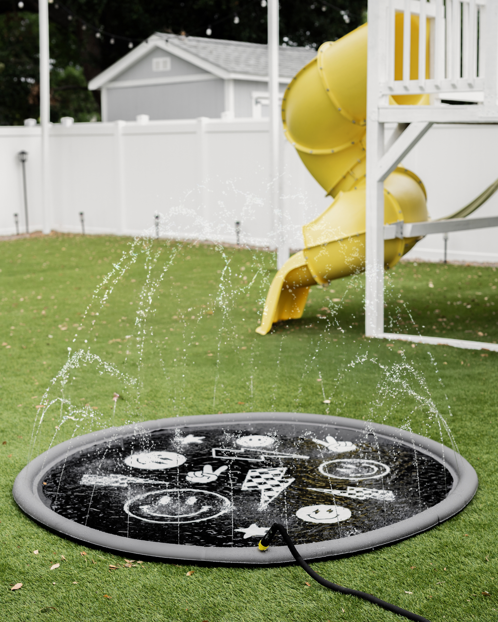 Arroseur géant pour enfants : arroseur monochrome pour jardin !