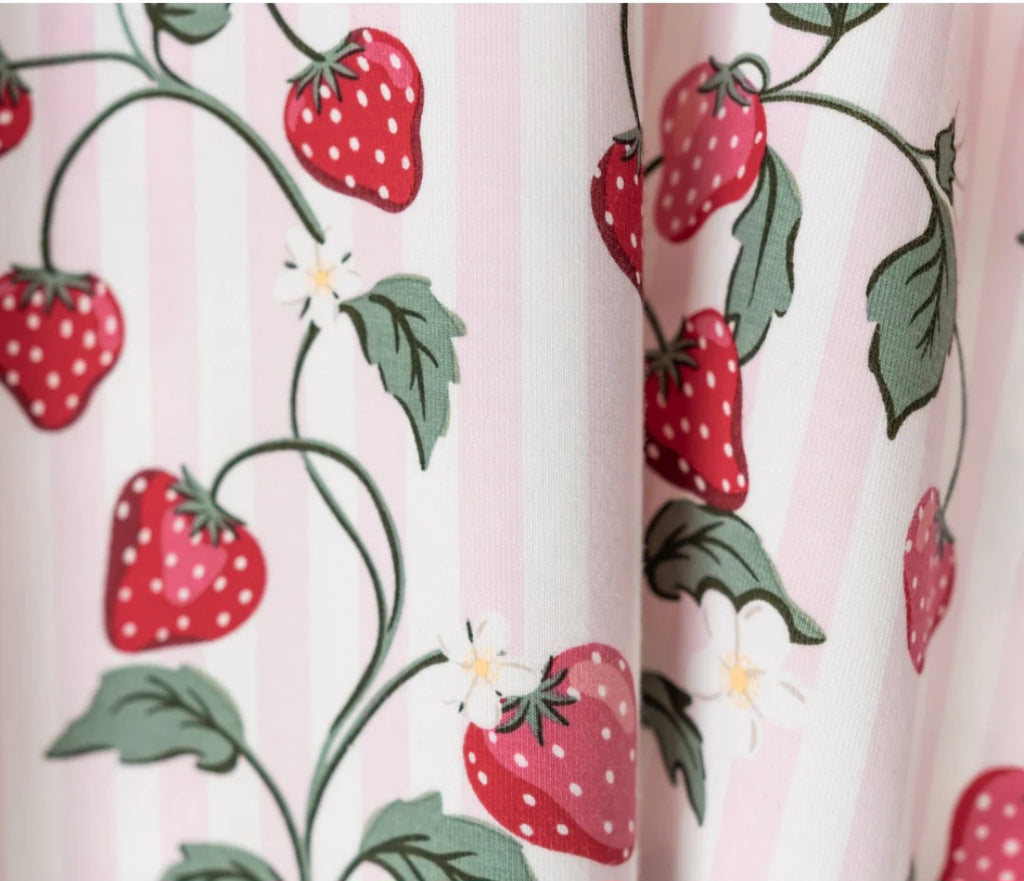 Kyte Baby Strawberry Fields Zippered Footie Pajama