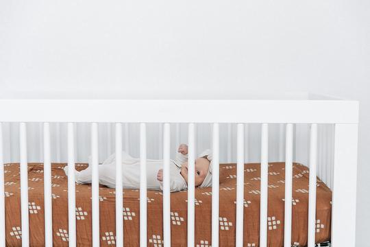 mebie baby - Chestnut Muslin Crib Sheet