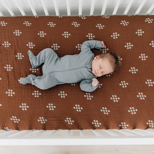 mebie baby - Chestnut Muslin Crib Sheet
