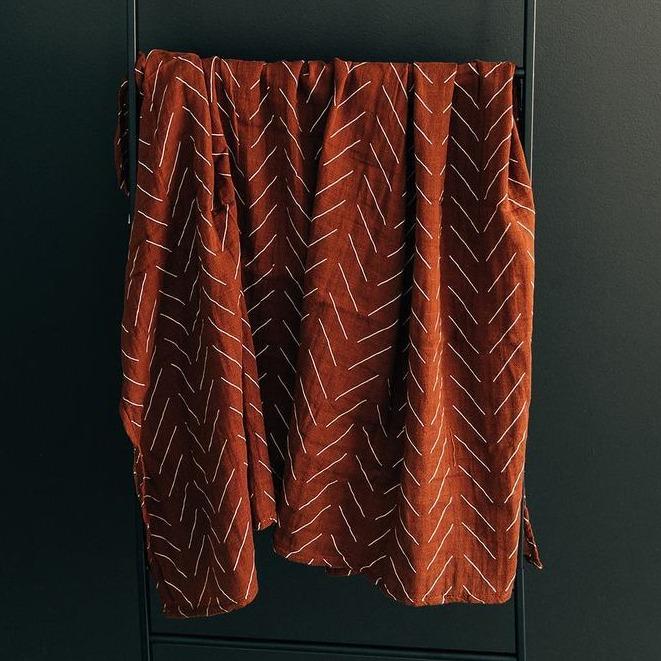 mebie baby - Rust Muslin Swaddle