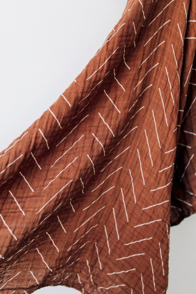 mebie baby - Rust Muslin Swaddle