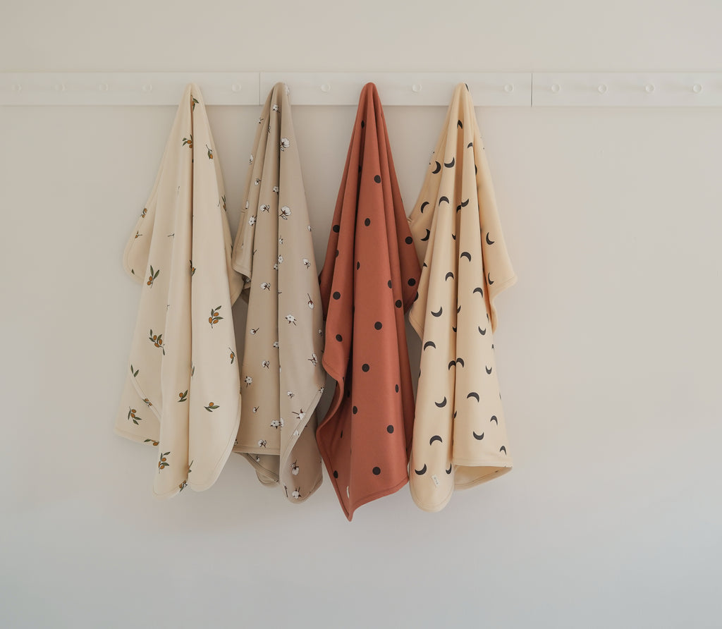 Organic Zoo - Earth Dots Reversible Blanket