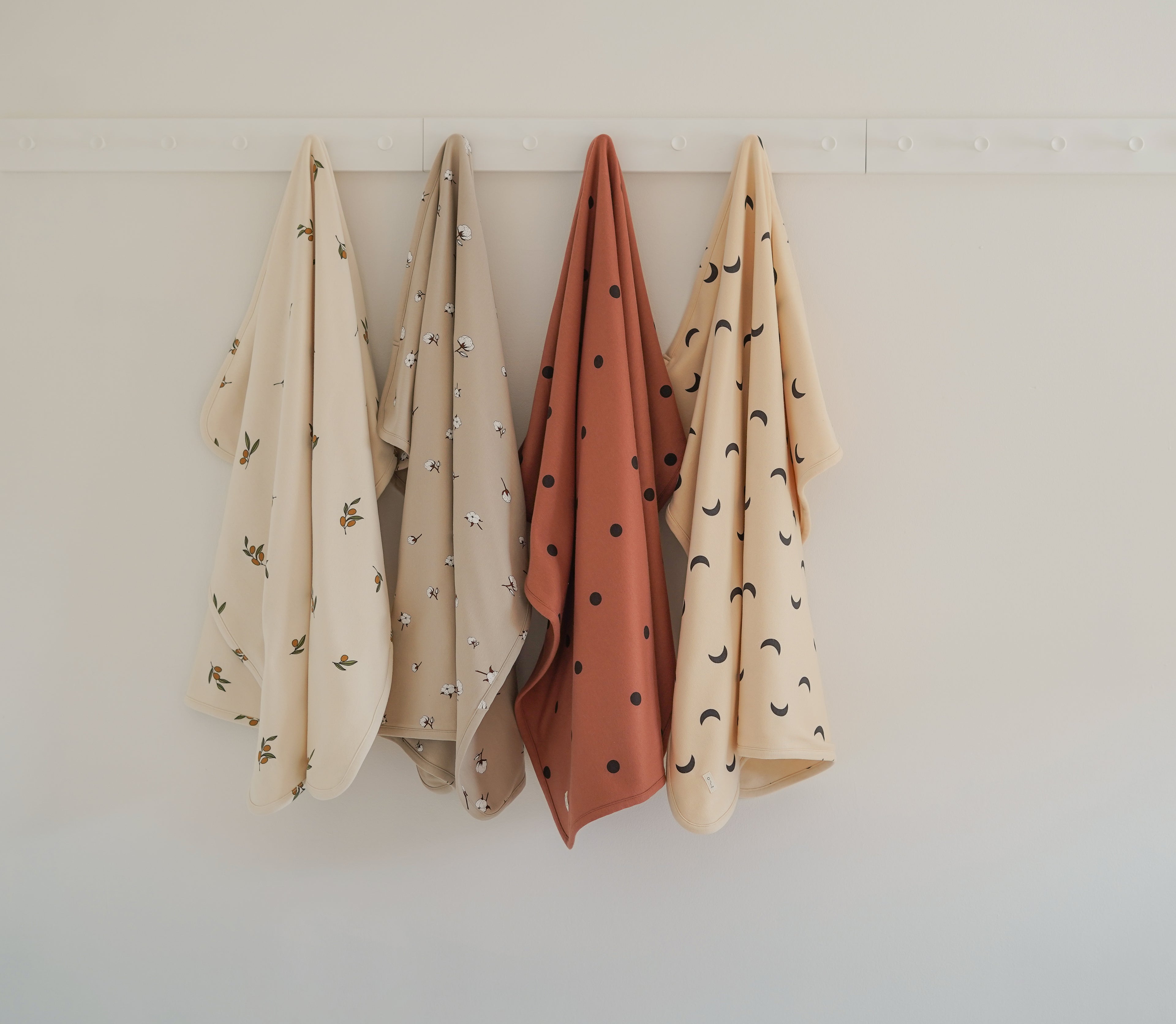 Organic Zoo - Earth Dots Reversible Blanket