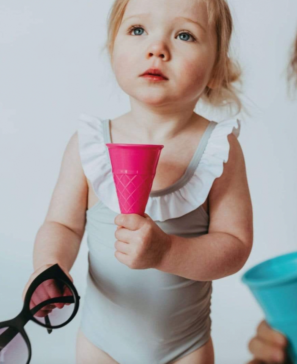 Costume de maillot de bain à volants ardoise