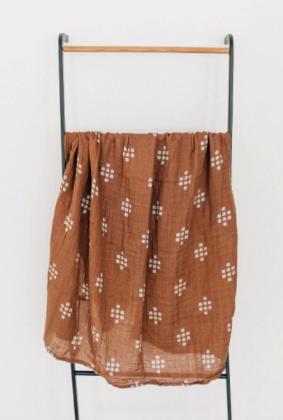 mebie baby - Chestnut Muslin Swaddle