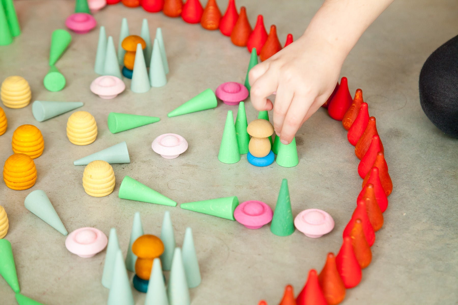 Mandala Little Cones
