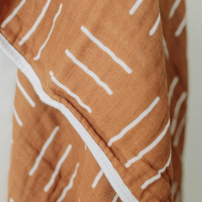 mebie baby - Mustard Lines Muslin Quilt